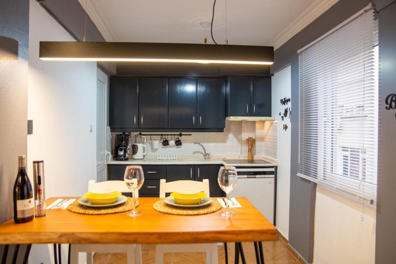 Amazing Flat Near The Coast With A Delightful Shared Terrace Close To Public Transportation In Karsiyaka Esmirna Exterior foto